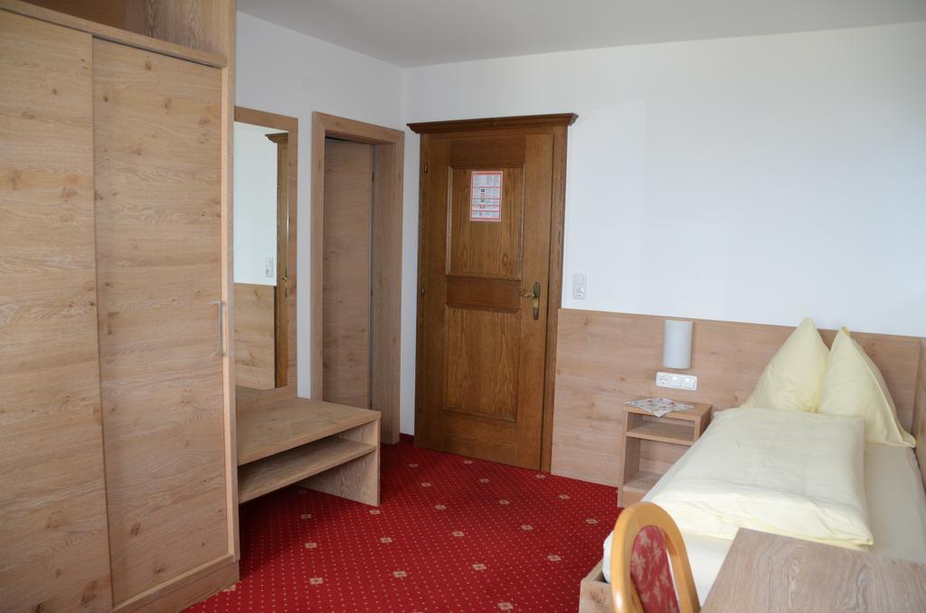 Gasthof-pension Urzn Pensjonat Altmünster