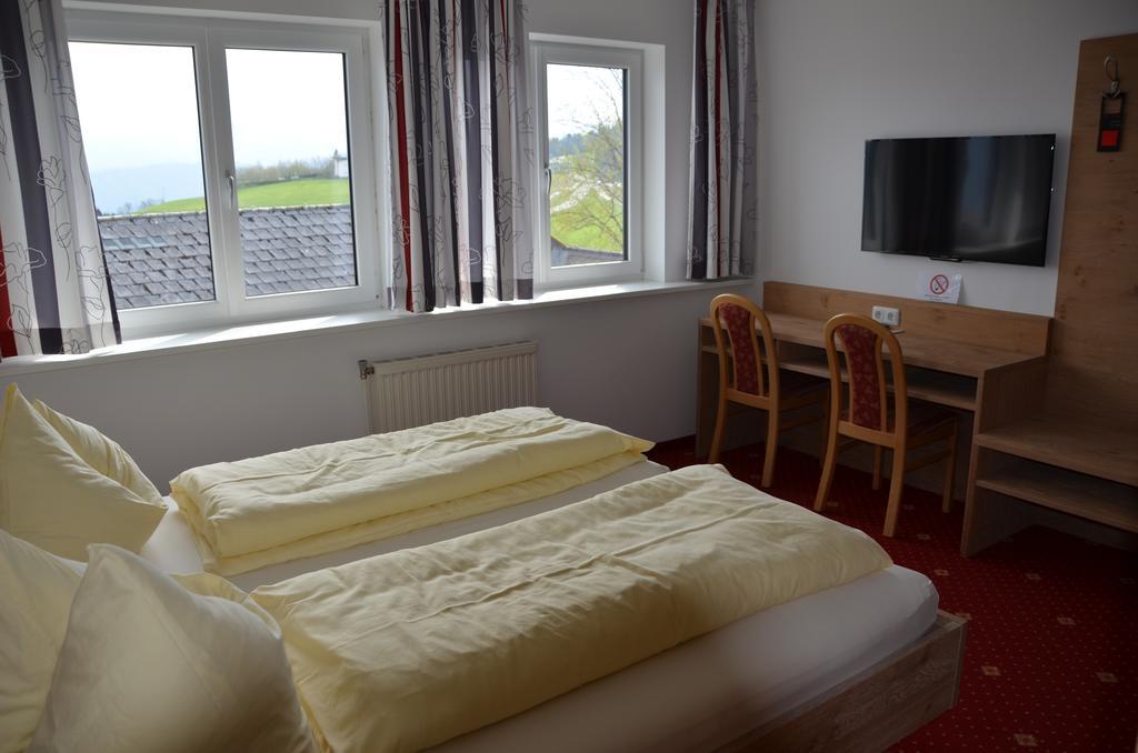Gasthof-pension Urzn Guest house